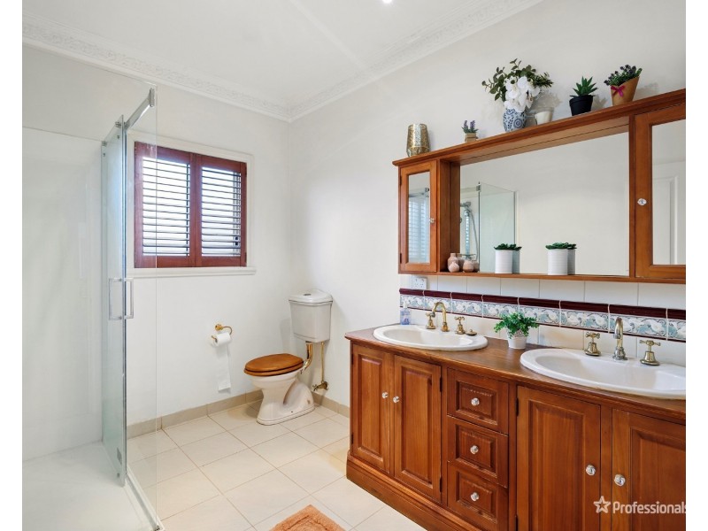 229 Dehnerts Road, Daisy Hill VIC 3465