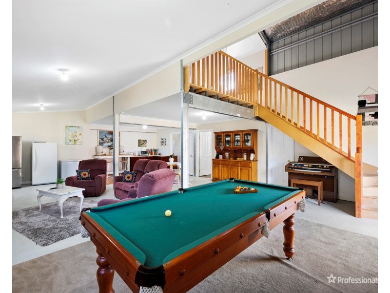 229 Dehnerts Road, Daisy Hill VIC 3465