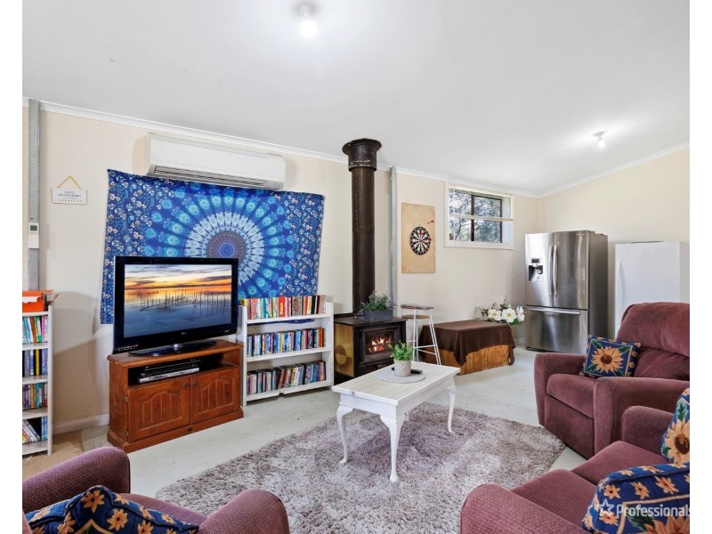 229 Dehnerts Road, Daisy Hill VIC 3465