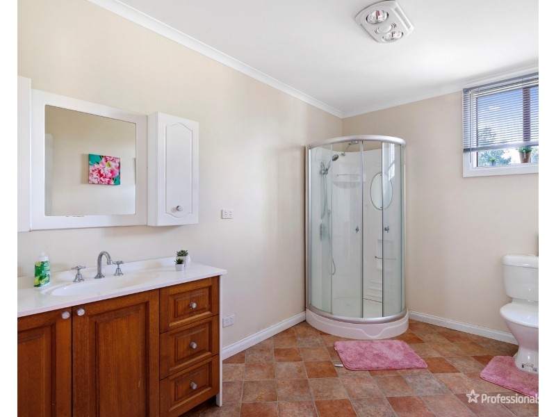 229 Dehnerts Road, Daisy Hill VIC 3465
