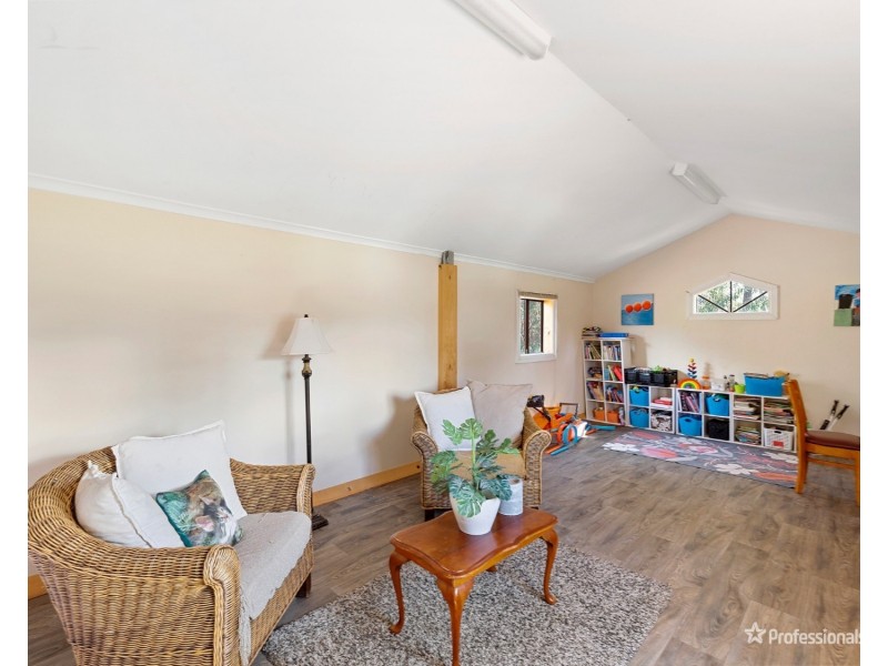 229 Dehnerts Road, Daisy Hill VIC 3465