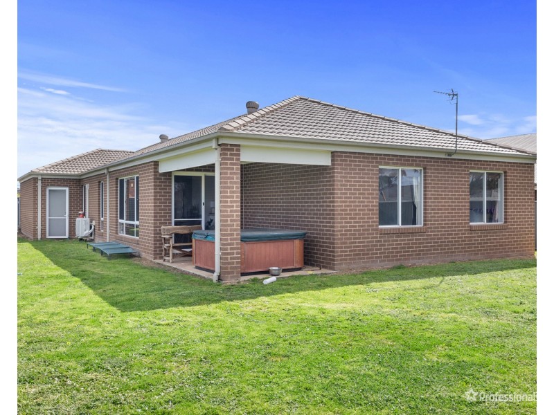 27 Hosken Street, Maryborough VIC 3465