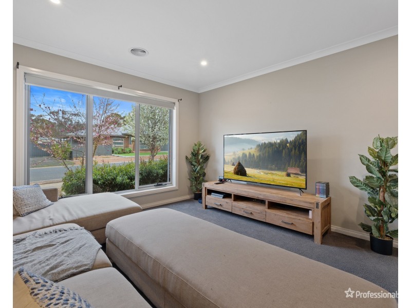 32 Forest View Drive, Maryborough VIC 3465