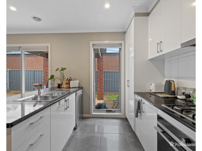 32 Forest View Drive, Maryborough VIC 3465