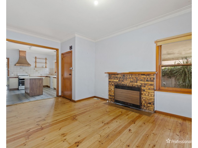 27 Marshall Street, Maryborough VIC 3465