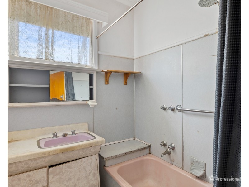 27 Marshall Street, Maryborough VIC 3465