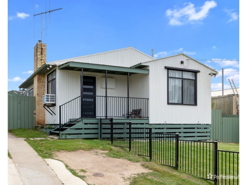 11 Cameron Street, Maryborough VIC 3465