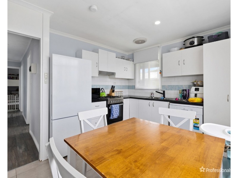 11 Cameron Street, Maryborough VIC 3465