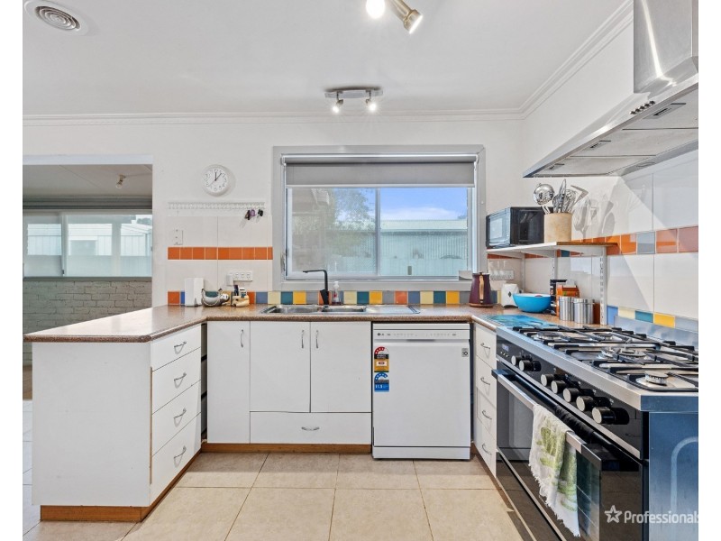 113 Queens Avenue, Maryborough VIC 3465
