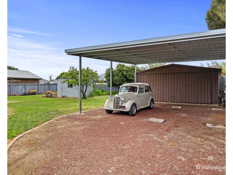 113 Queens Avenue, Maryborough VIC 3465
