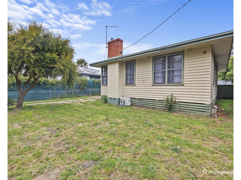 90 Golden Wattle Drive, Maryborough VIC 3465