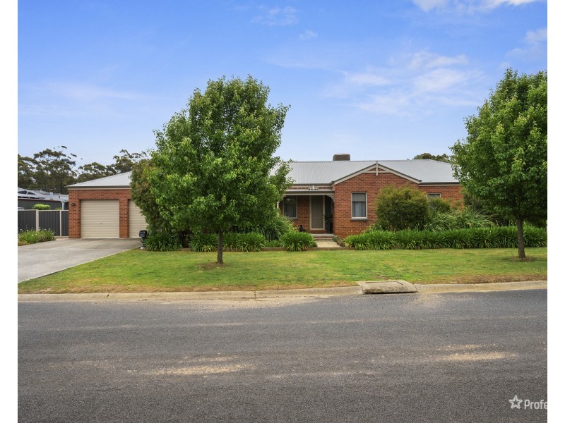 15 Hughes Street, Maryborough VIC 3465