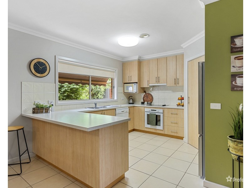 15 Hughes Street, Maryborough VIC 3465