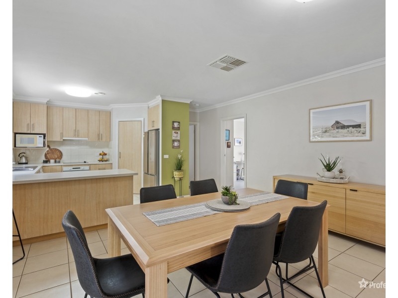 15 Hughes Street, Maryborough VIC 3465