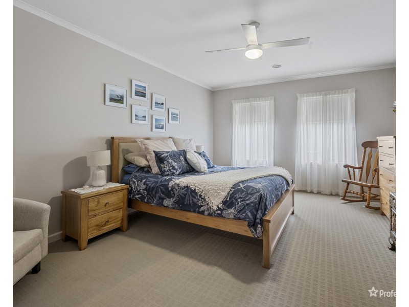 15 Hughes Street, Maryborough VIC 3465