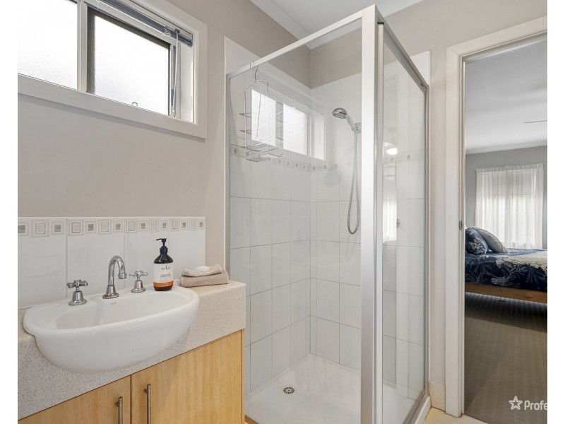 15 Hughes Street, Maryborough VIC 3465