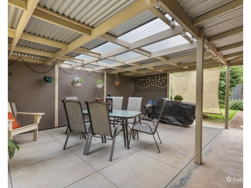 15 Hughes Street, Maryborough VIC 3465