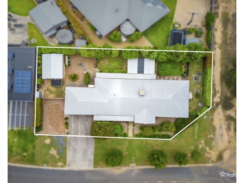 15 Hughes Street, Maryborough VIC 3465