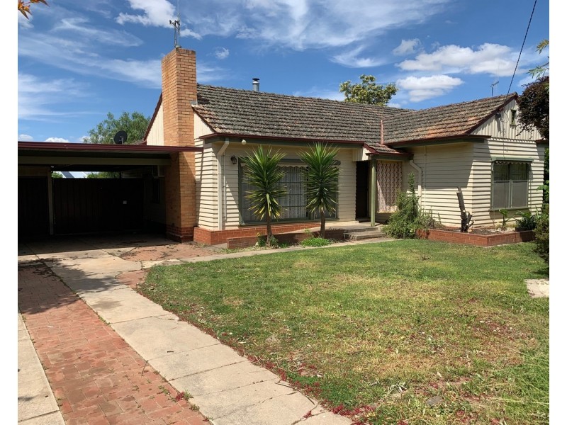 4 Peel Street, Maryborough VIC 3465