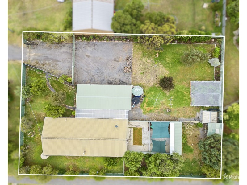 17 Victoria Street, Carisbrook VIC 3464