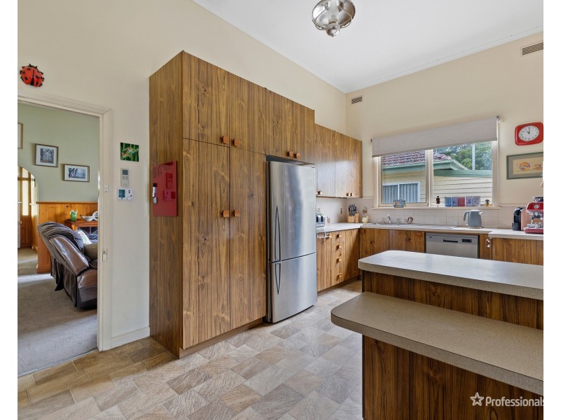 54 Dundas Road, Maryborough VIC 3465