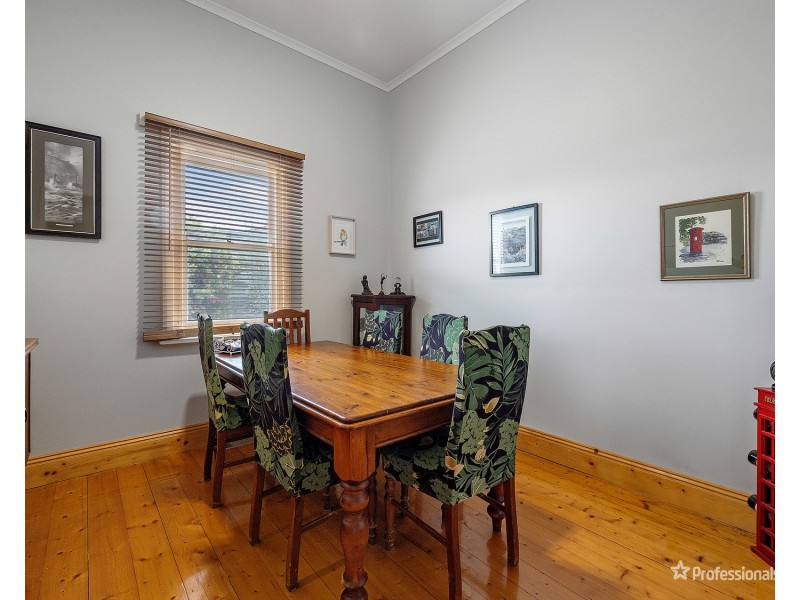 54 Dundas Road, Maryborough VIC 3465