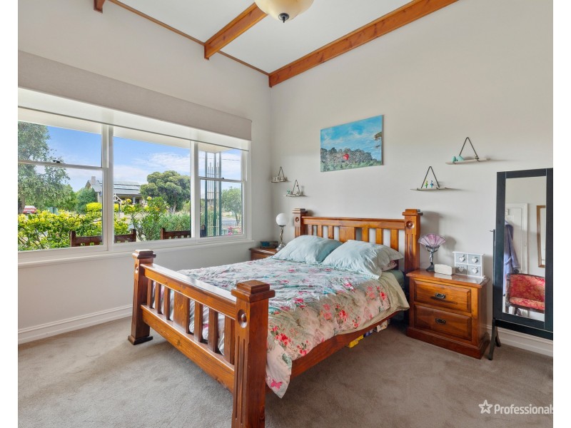 54 Dundas Road, Maryborough VIC 3465