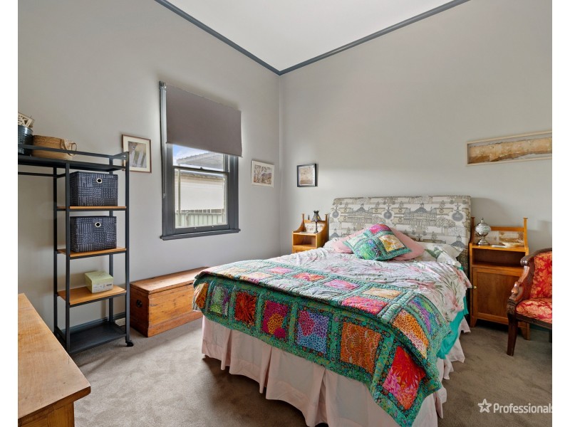 54 Dundas Road, Maryborough VIC 3465