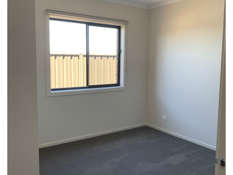 27 East Field Street, Maryborough VIC 3465