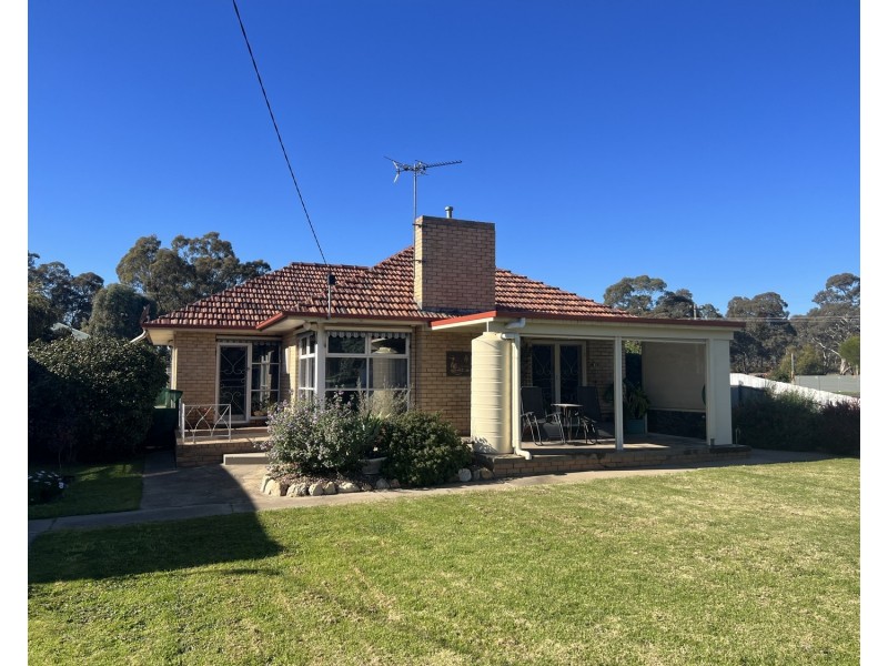 122 Park Road, Maryborough VIC 3465