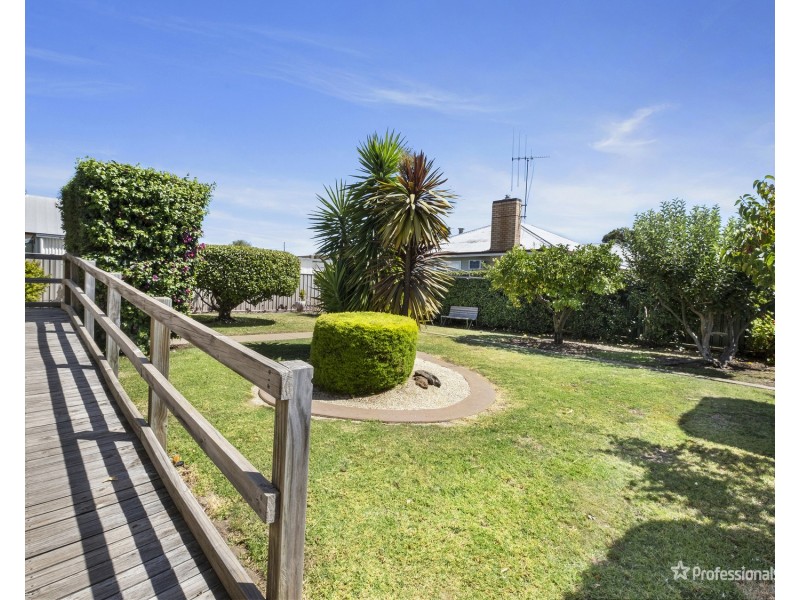 9 Sutton Road, Maryborough VIC 3465
