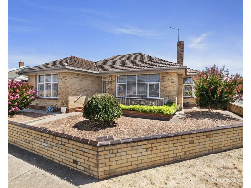 9 Sutton Road, Maryborough VIC 3465