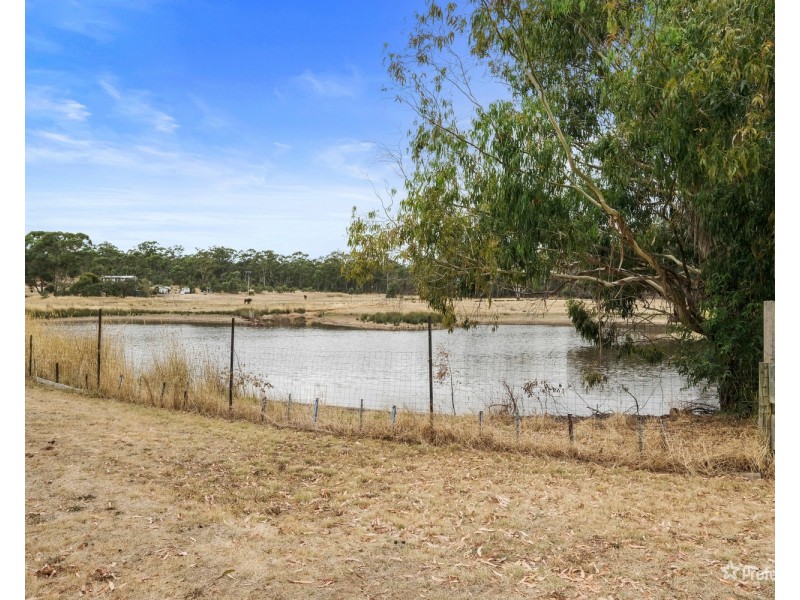 110 Bartletts Road, Red Lion VIC 3371