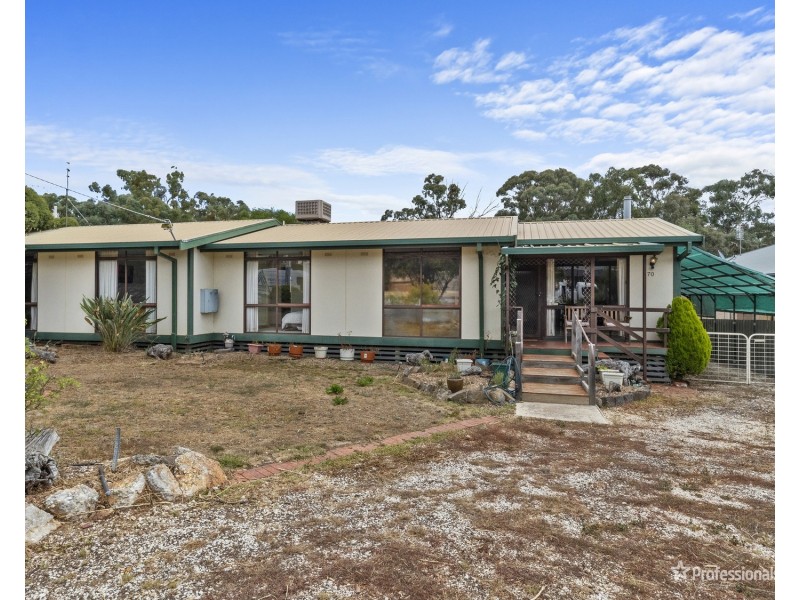 70 Derby Road, Maryborough VIC 3465