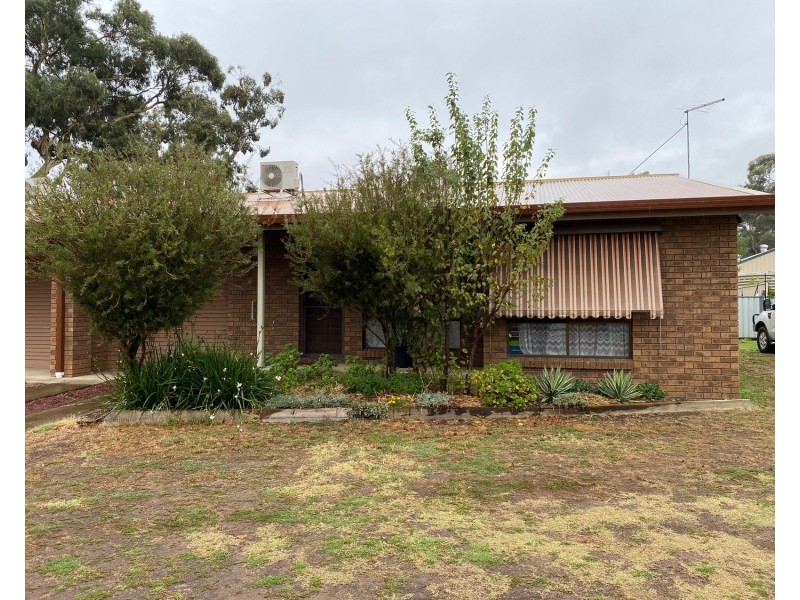 2/4 Harkness Street, Maryborough VIC 3465