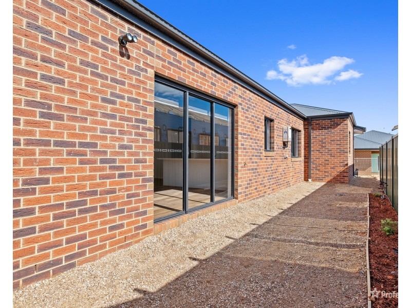 13 Grace Street, Maryborough VIC 3465