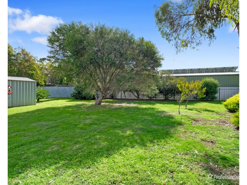 1 Ormond Avenue, Maryborough VIC 3465