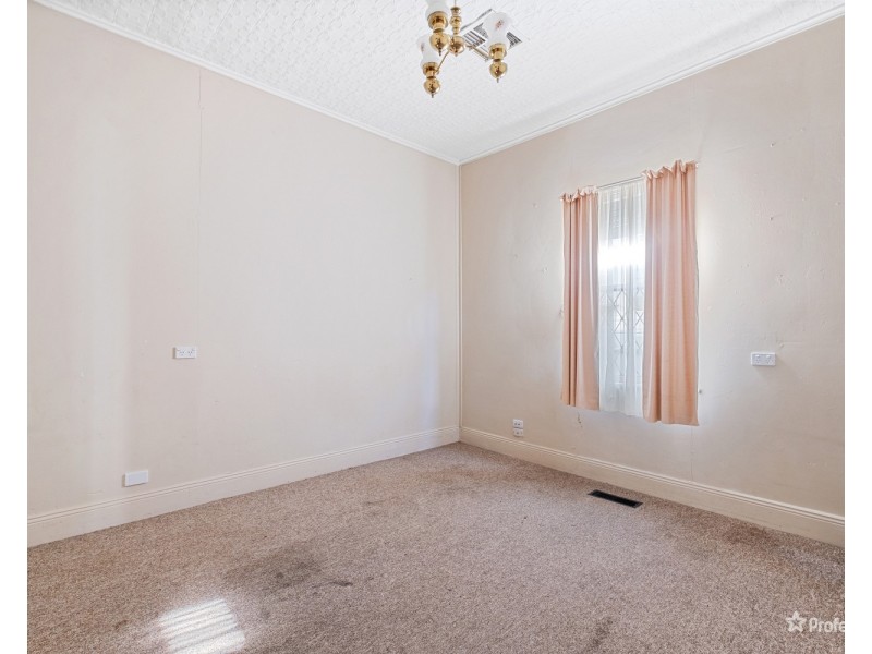 8 Inkerman Street, Maryborough VIC 3465