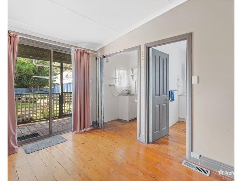 8 Inkerman Street, Maryborough VIC 3465