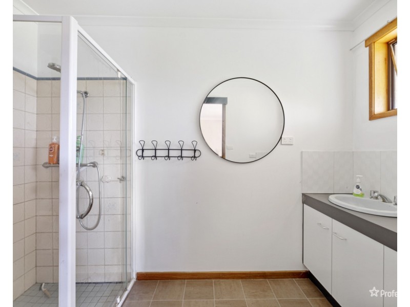 71 Park Road, Maryborough VIC 3465