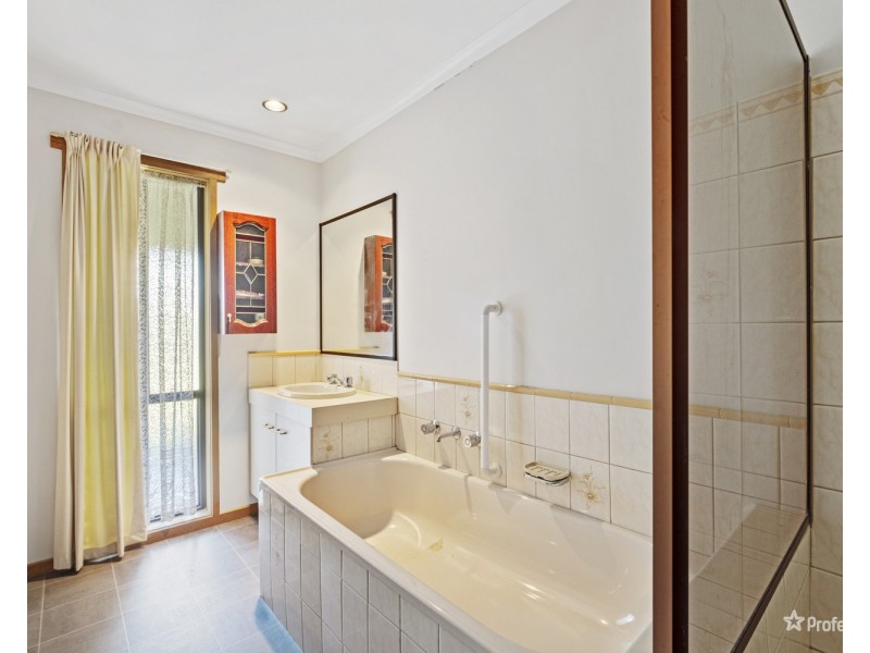 71 Park Road, Maryborough VIC 3465