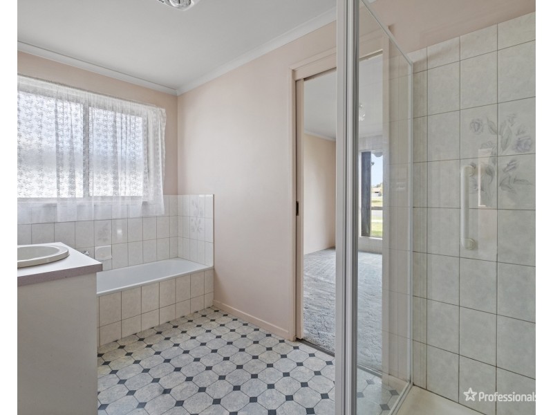 50 Holyrood Street, Maryborough VIC 3465