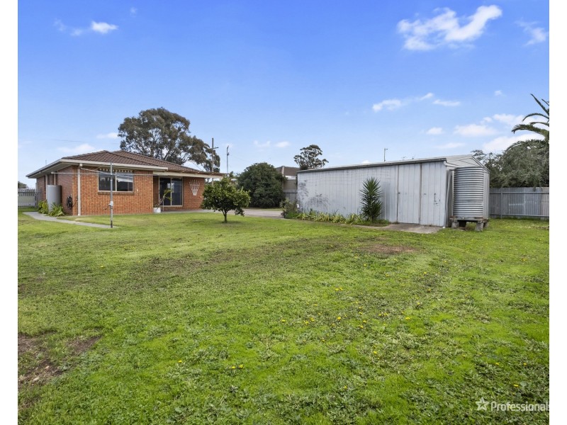 50 Holyrood Street, Maryborough VIC 3465