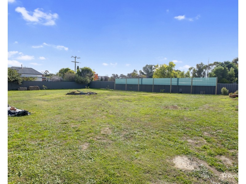 2 Marion Street, Carisbrook VIC 3464