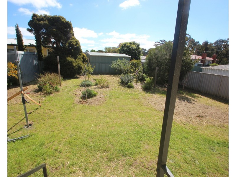 11 Michael Street, Maryborough VIC 3465