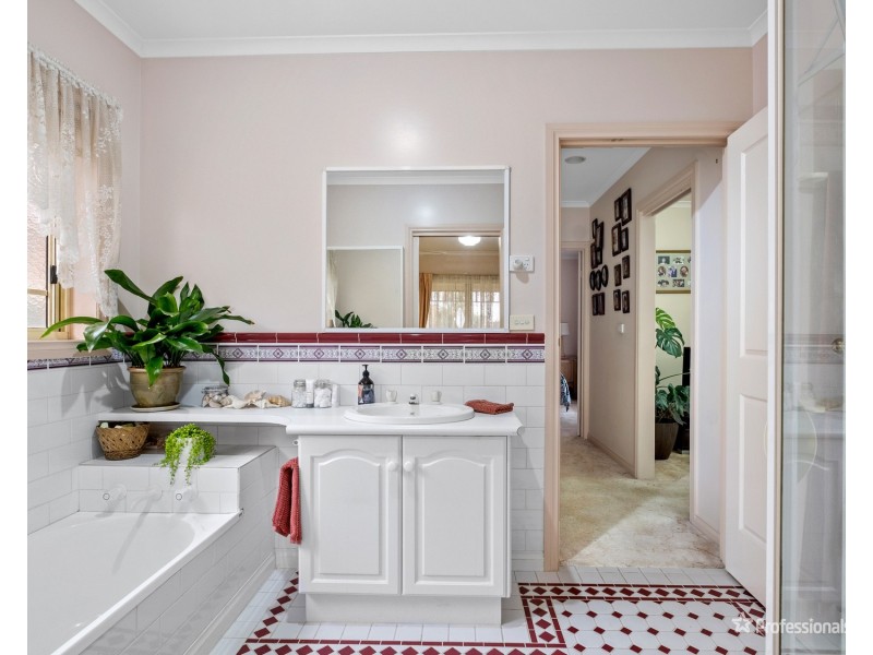 2/25 High Street, Maryborough VIC 3465