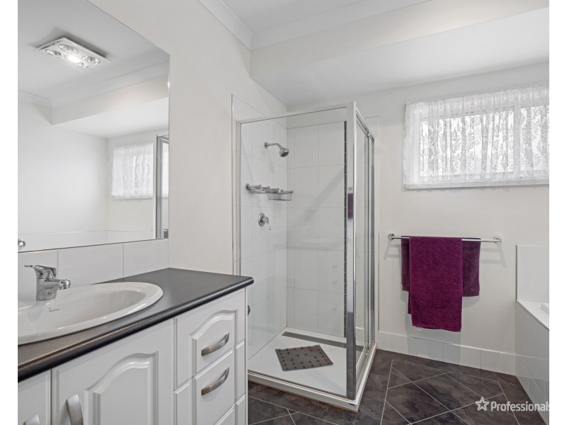 6 Inland Court, Maryborough VIC 3465