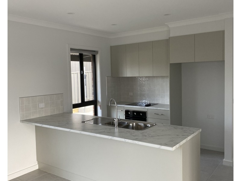 2/3 Worrall Court, Maryborough VIC 3465