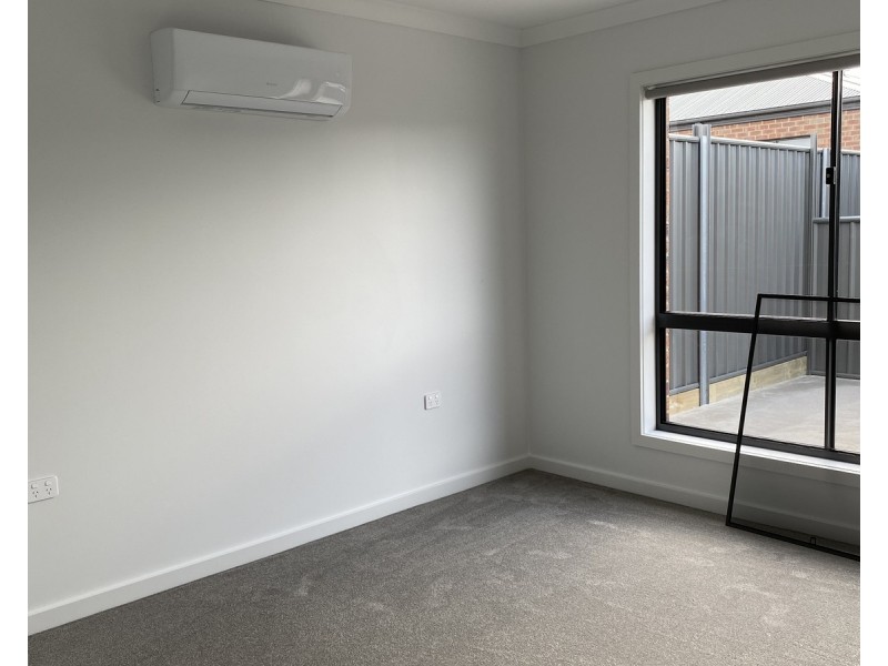 2/3 Worrall Court, Maryborough VIC 3465