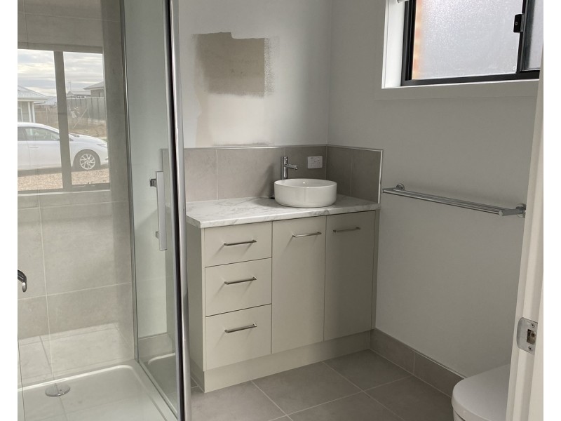 1/3 Worrall Court, Maryborough VIC 3465